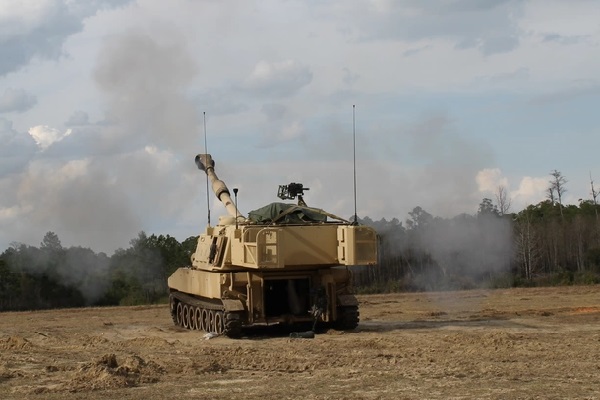 Paladin M109 Self-propelled Howitzer